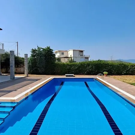 Seaview Theologos Villa *