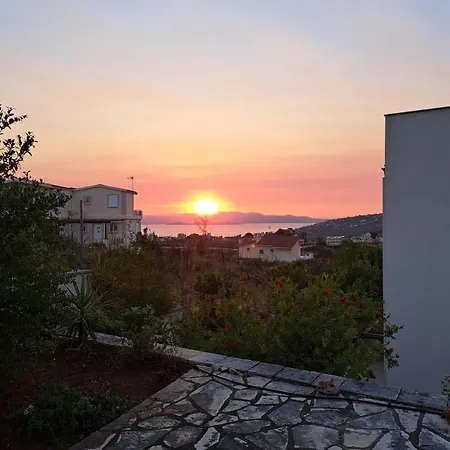 Seaview Theologos Villa *